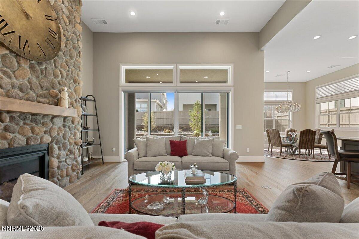 008-722 W Pleasant Oak Trail Reno NV 895