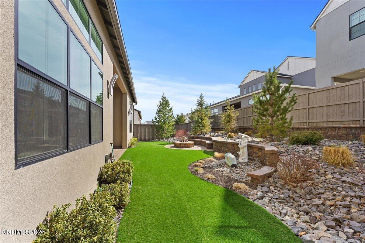 042-722 W Pleasant Oak Trail Reno NV 895