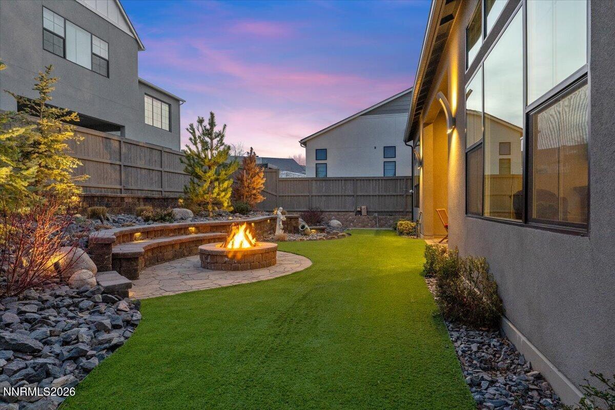 075-722 W Pleasant Oak Trail Reno NV 895