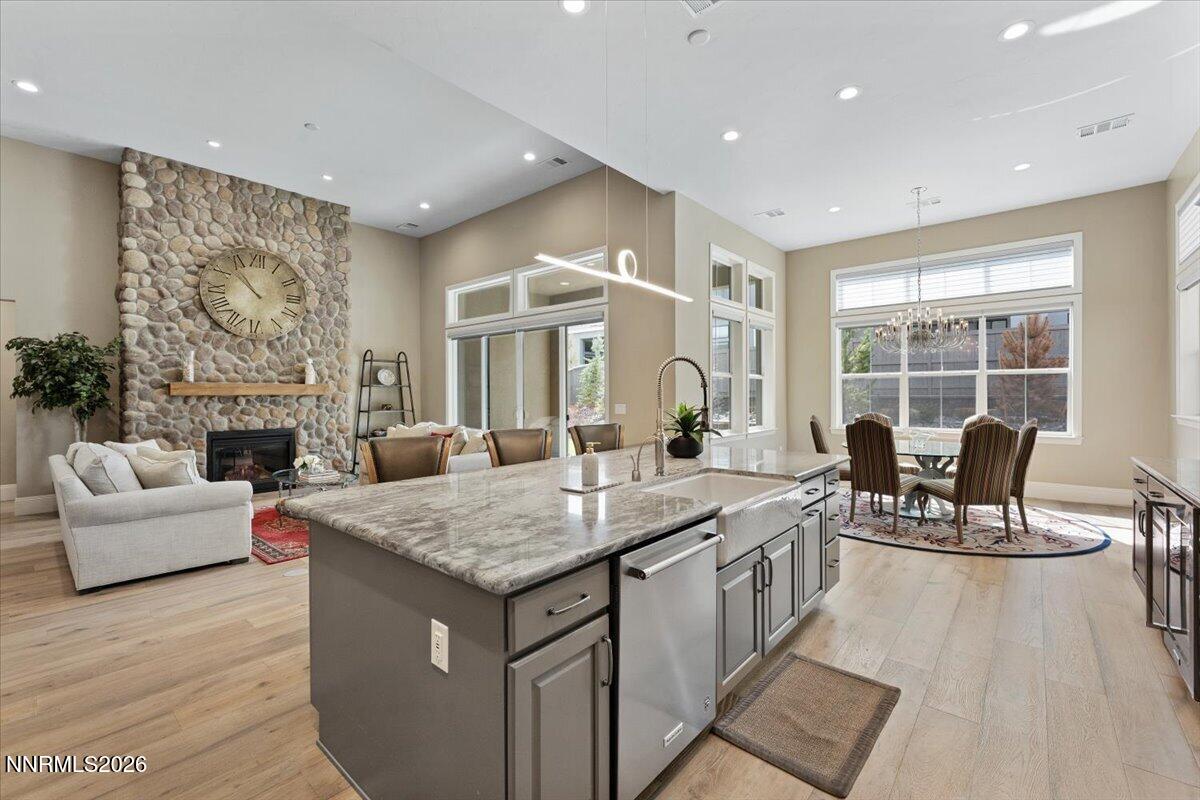 016-722 W Pleasant Oak Trail Reno NV 895