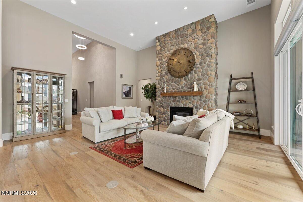 011-722 W Pleasant Oak Trail Reno NV 895