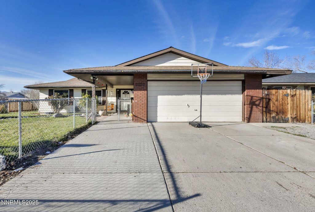 Photo of 914 Glen Martin Drive, Sparks, NV 89434 (MLS # 250058855)