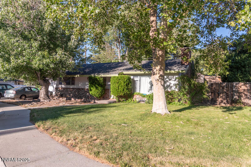 810 Lahontan Way (1 of 1)