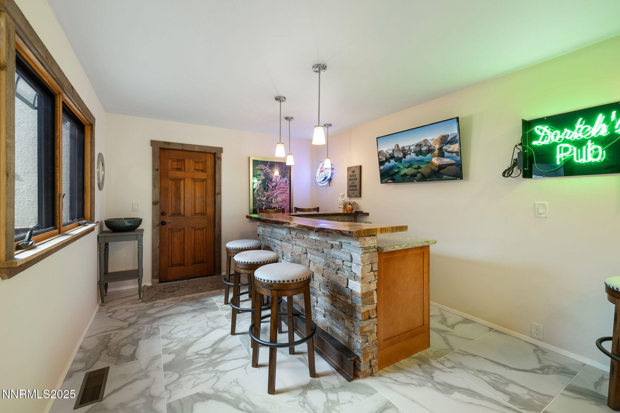 13-web-or-mls-4970 Plumas-5