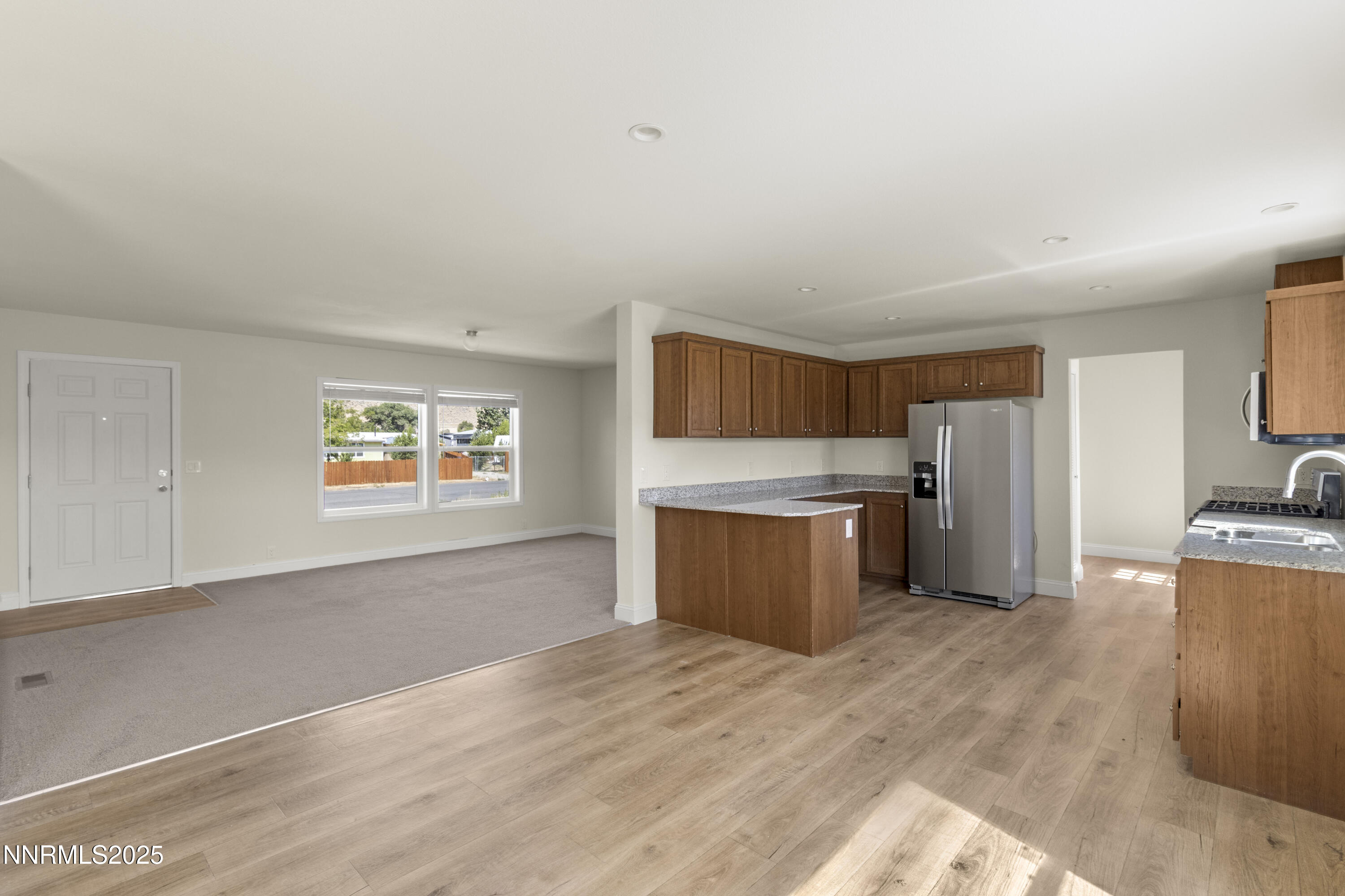 4040 Goldfinch Dr 09