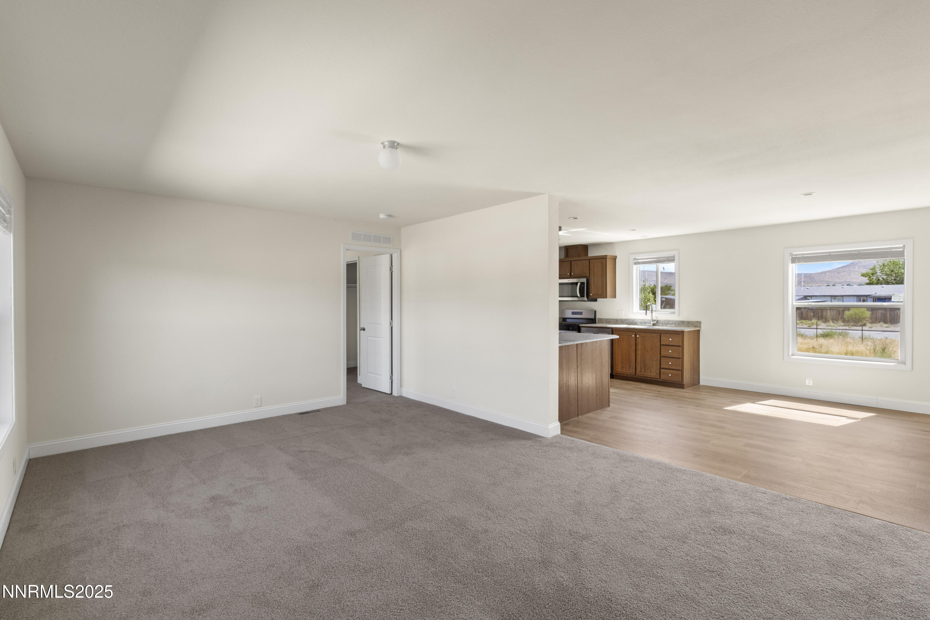 4040 Goldfinch Dr 03