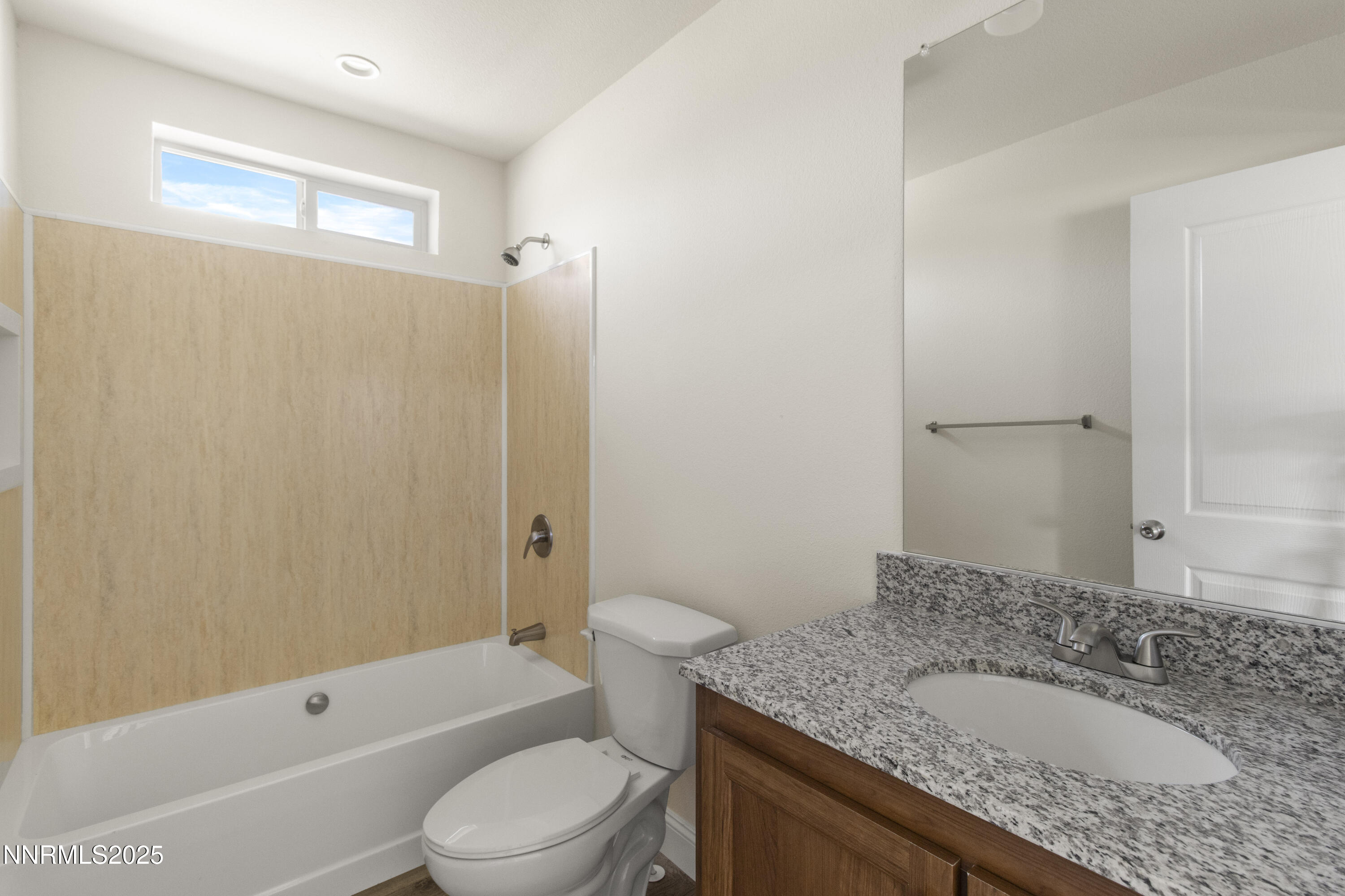 4040 Goldfinch Dr 23