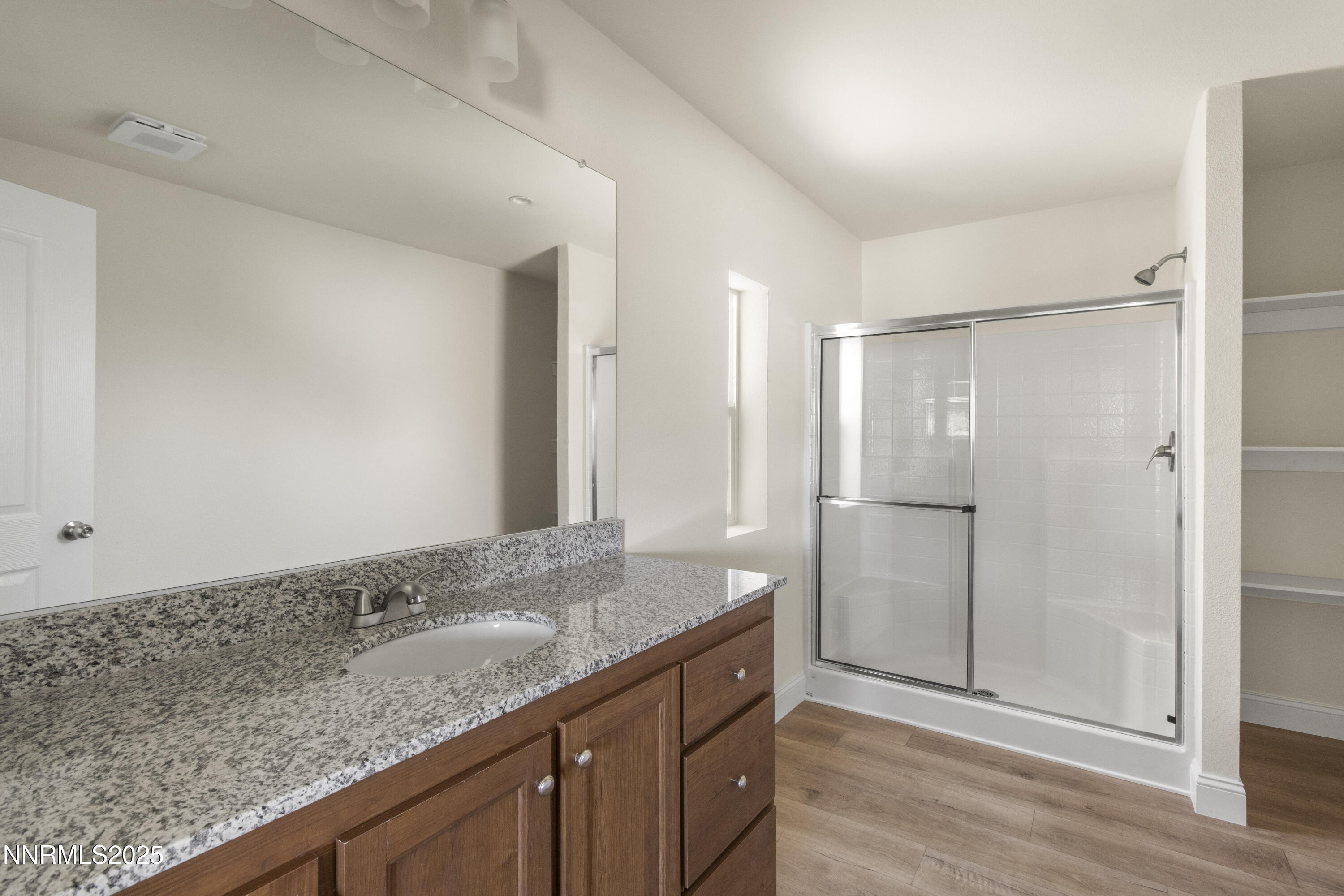 4040 Goldfinch Dr 17