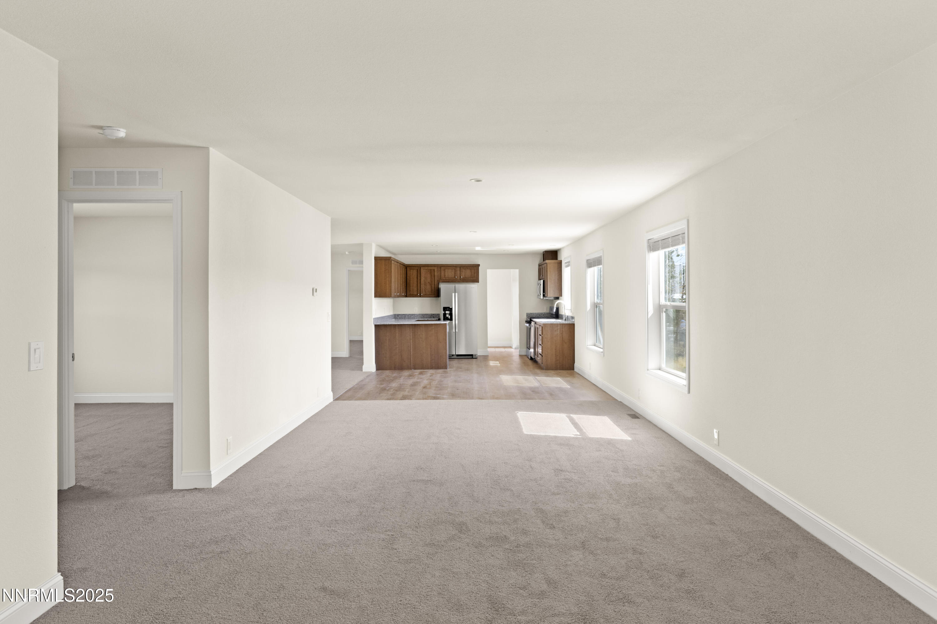 4040 Goldfinch Dr 14