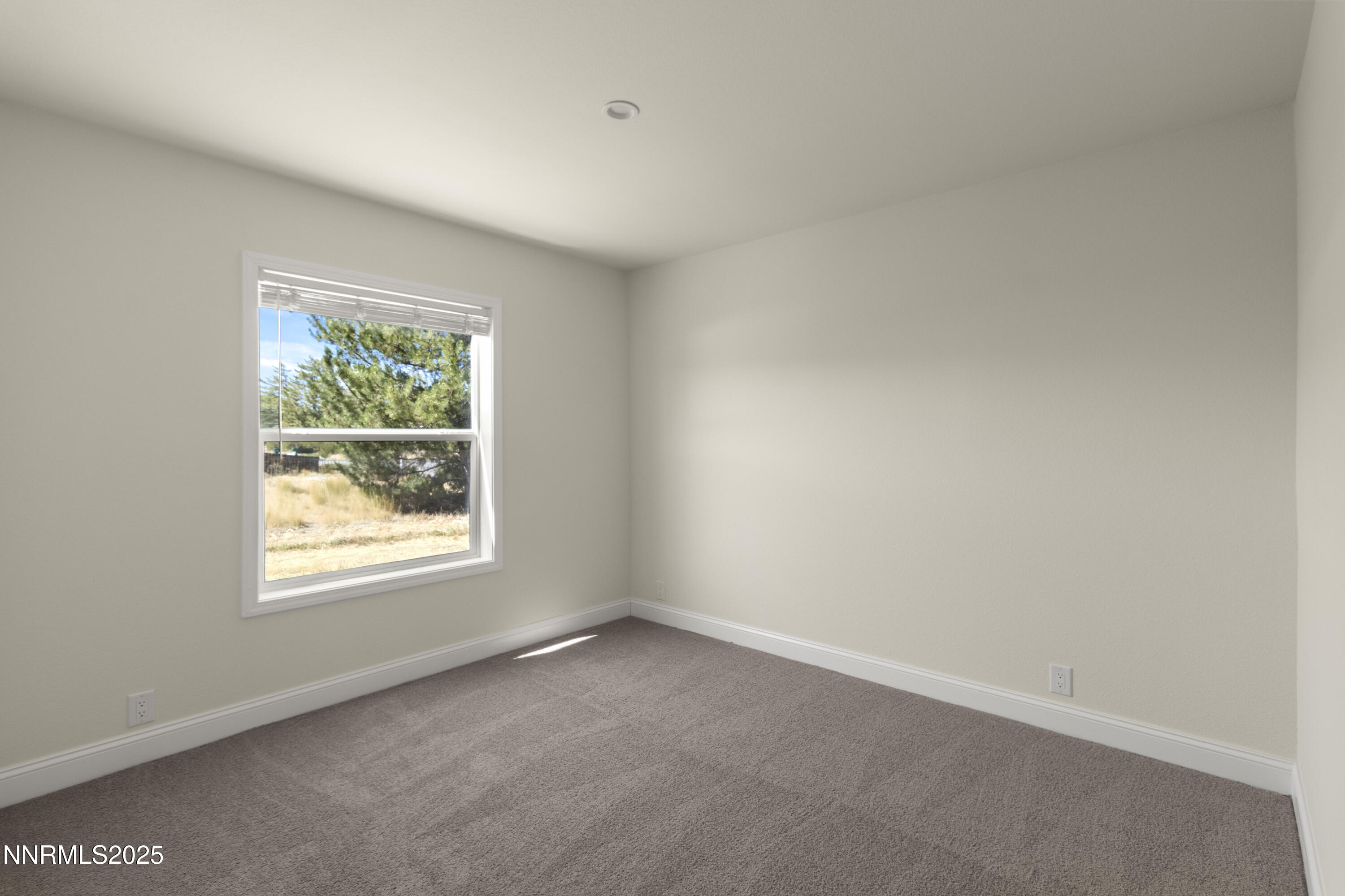 4040 Goldfinch Dr 21