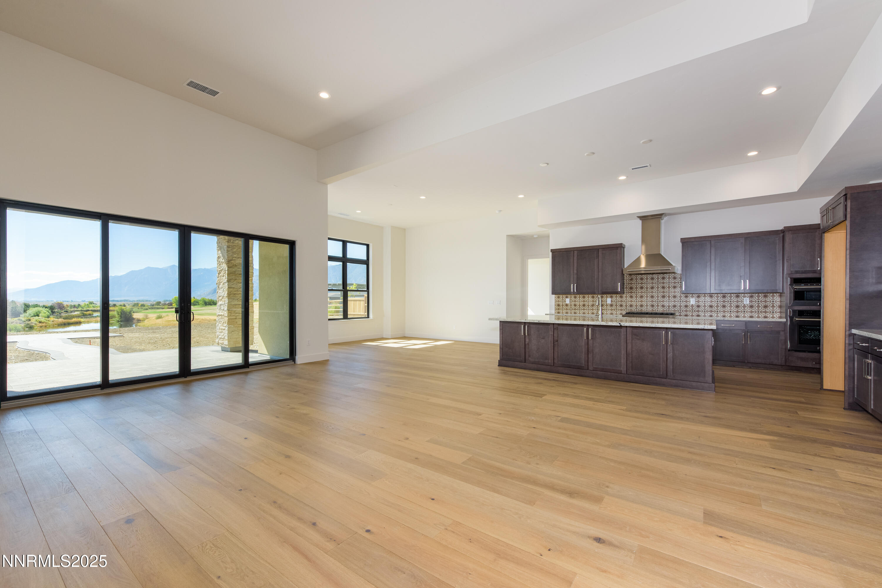 517 Cottontail Ct-33