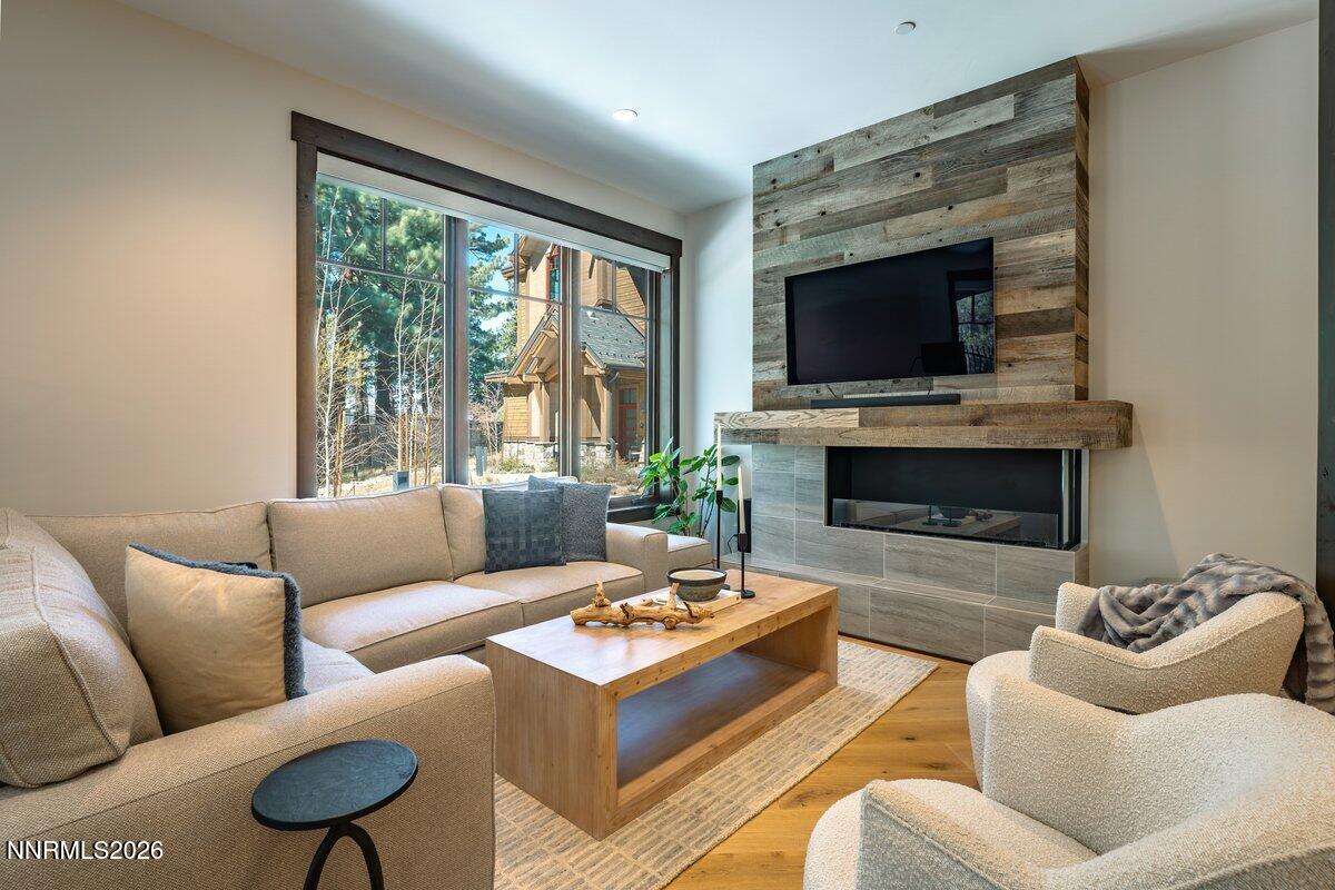 008_tahoe_beach_club_502-8_402