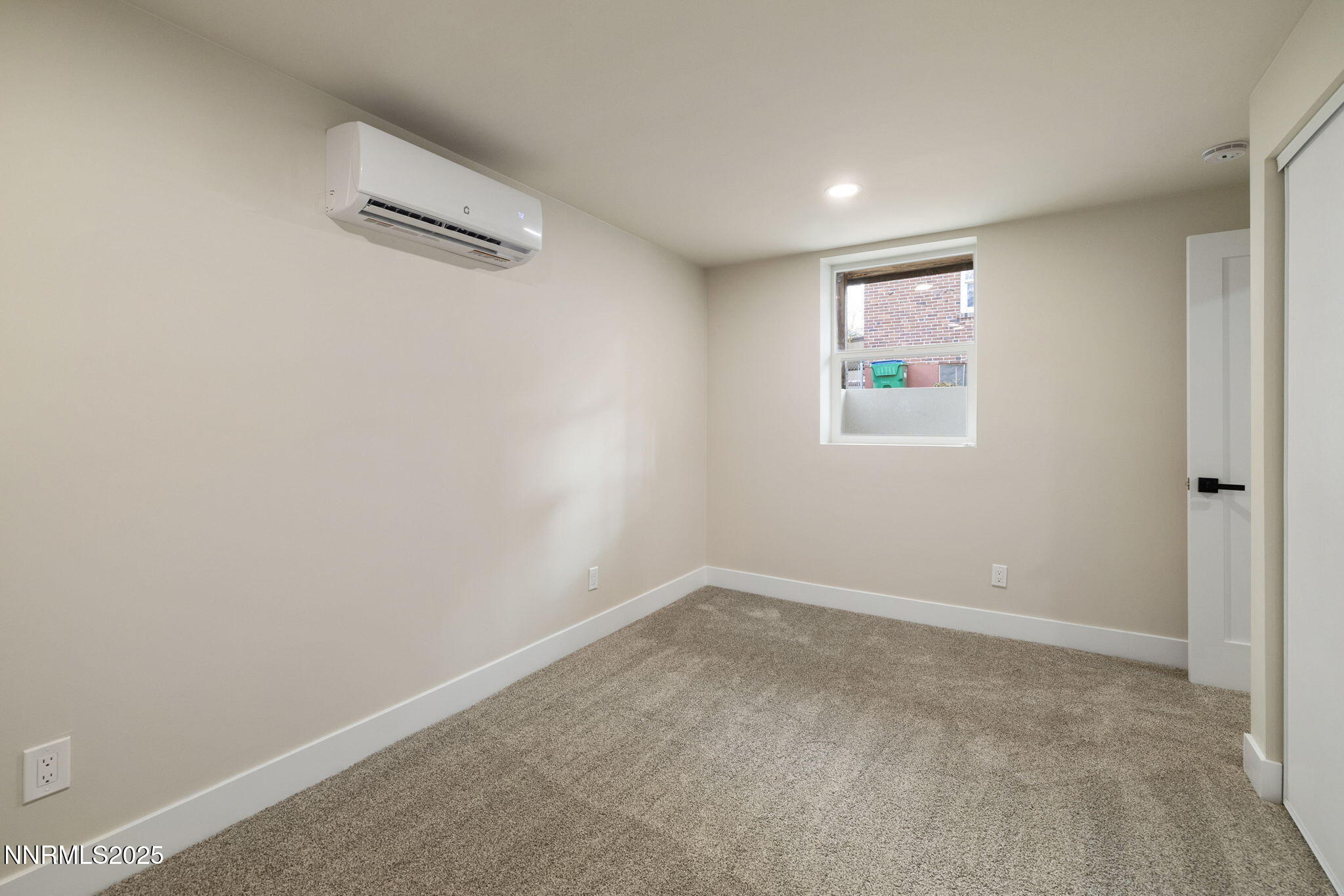 15-web-or-mls-1418 Lander-21