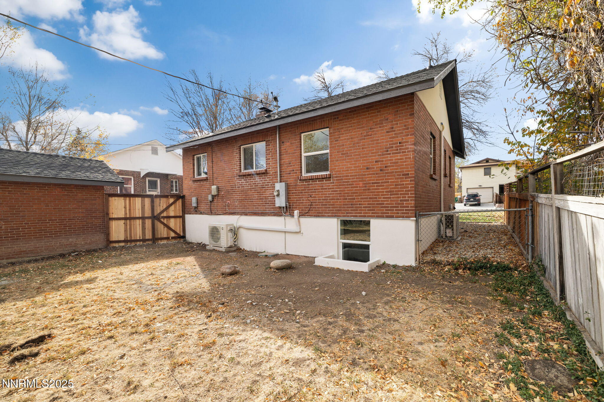 19-web-or-mls-1418 Lander-25