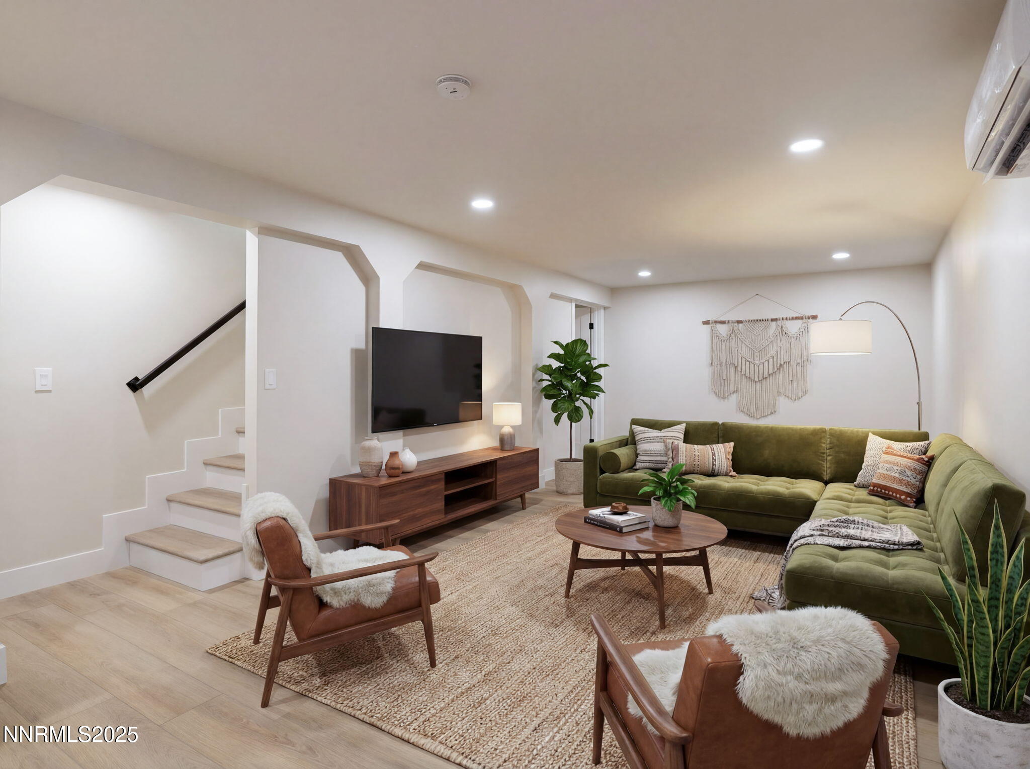 26-web-or-mls-1418 Lander Staged-2