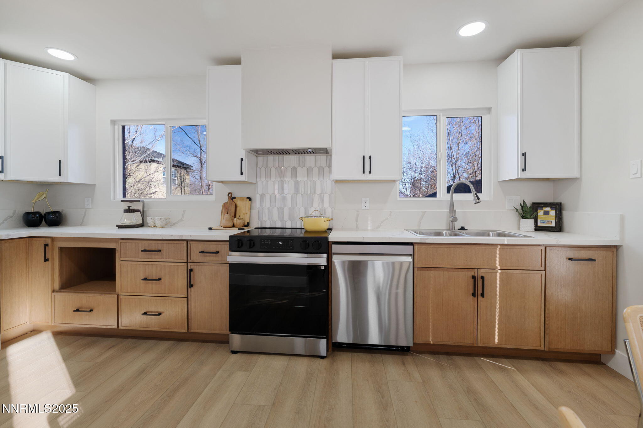 32-web-or-mls-0X3A0690