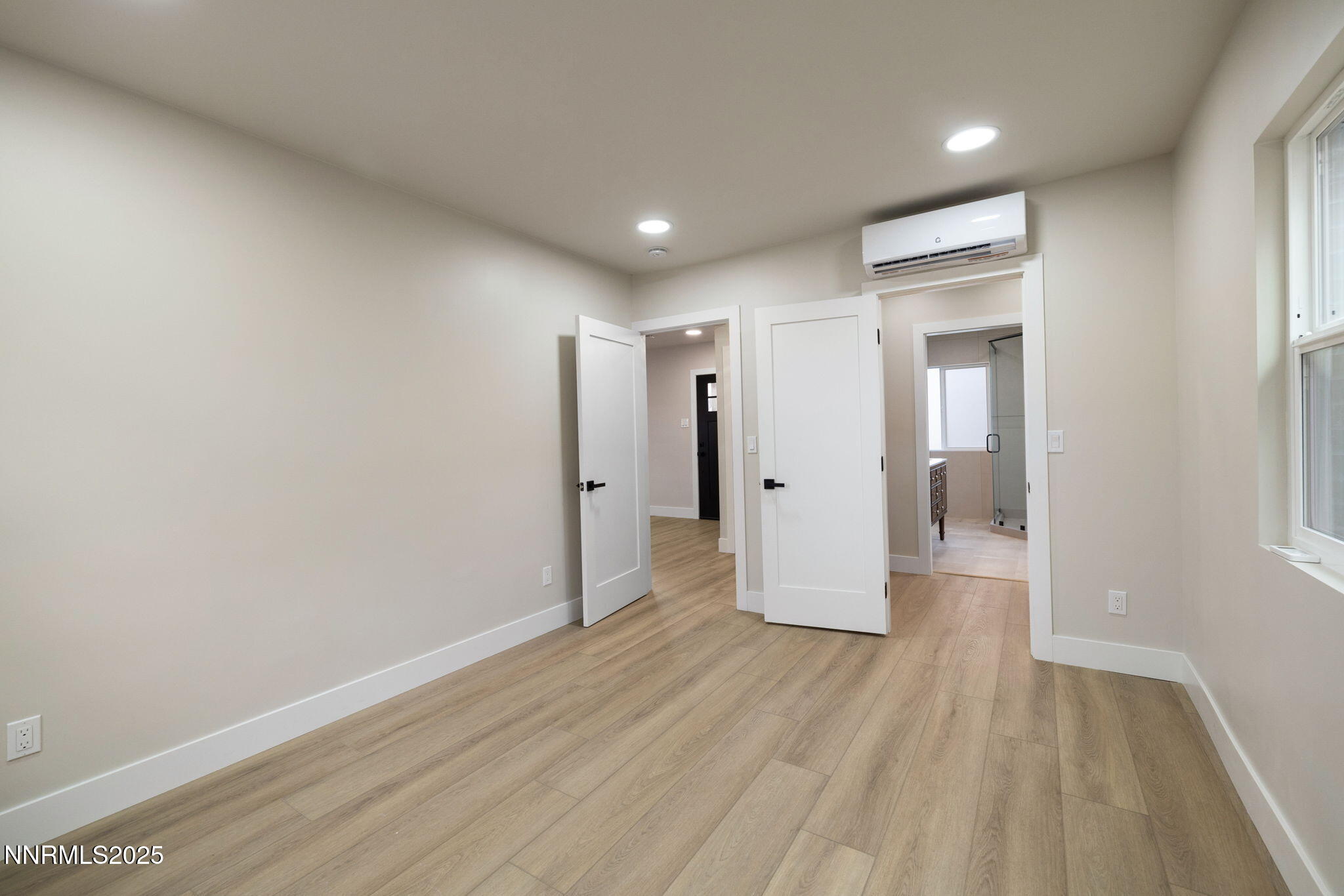 24-web-or-mls-1418 Lander-12