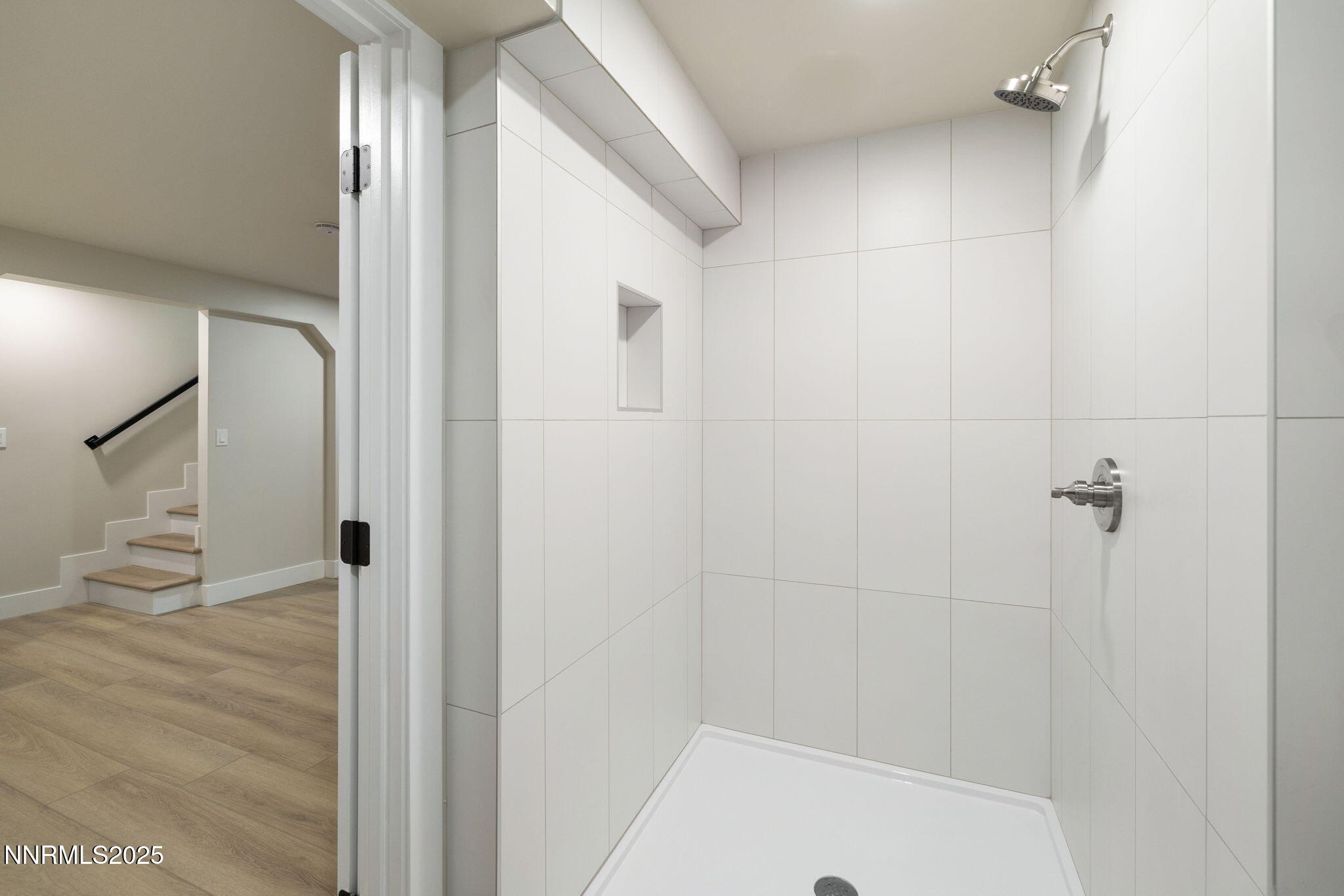 18-web-or-mls-1418 Lander-17