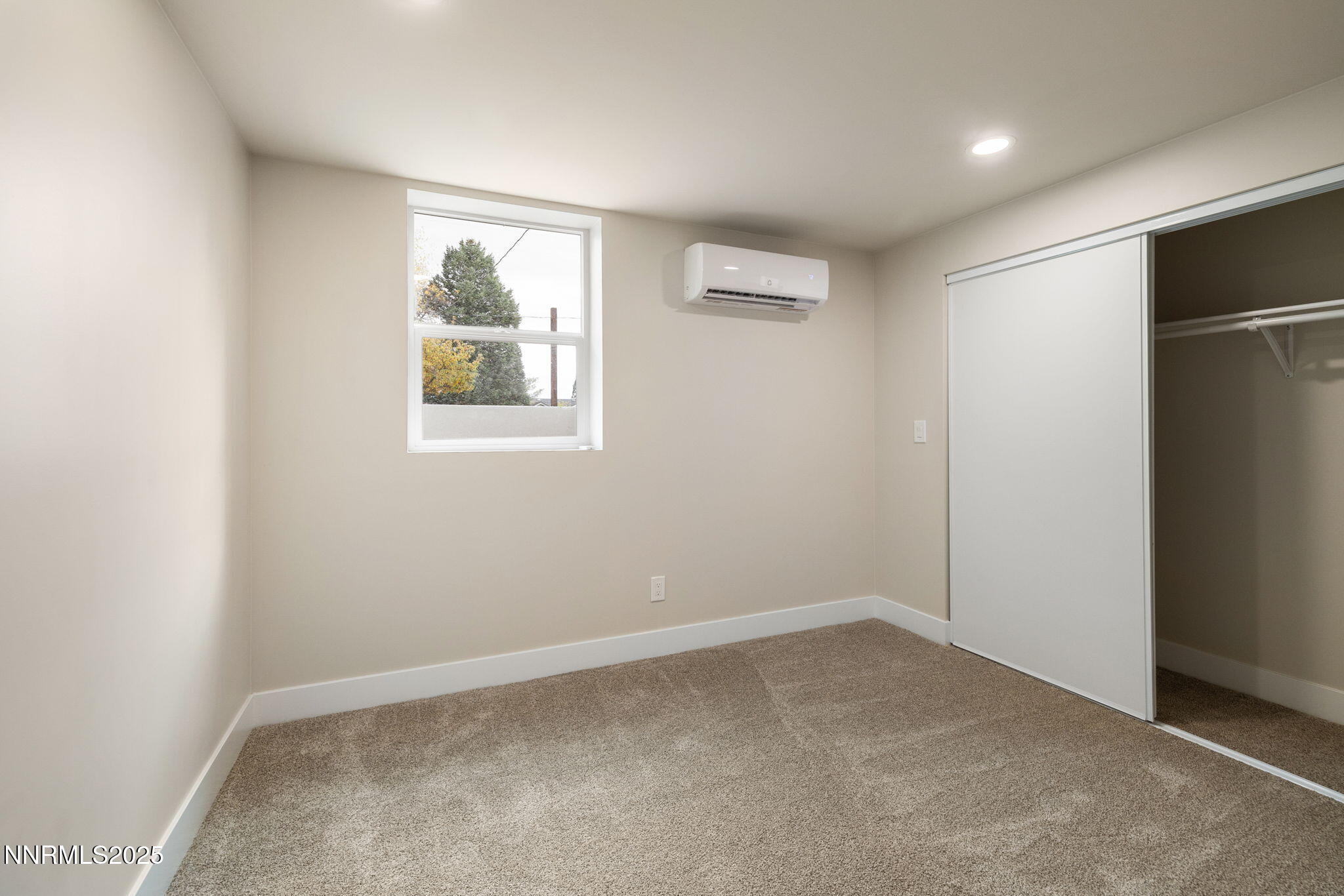 16-web-or-mls-1418 Lander-22