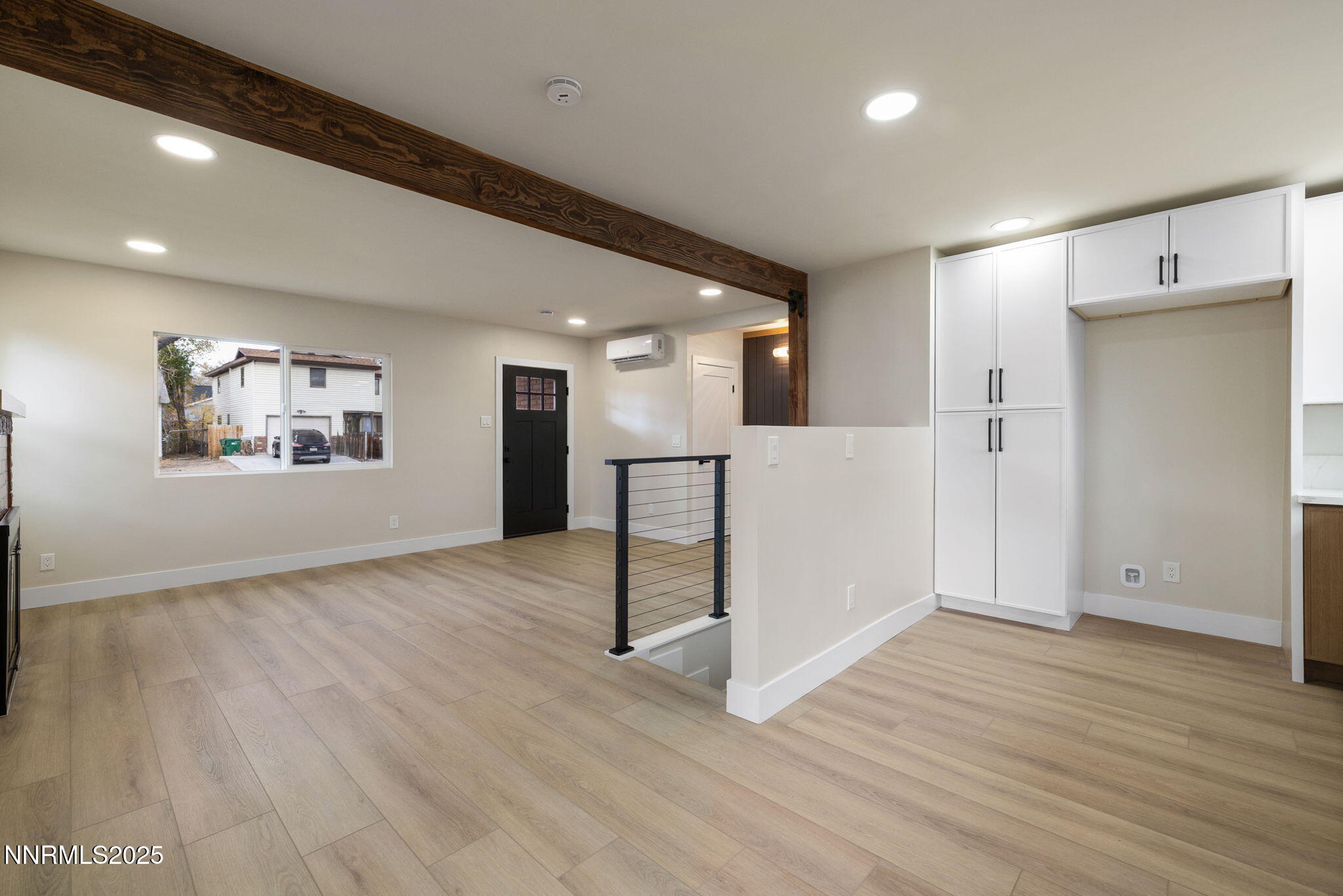 7-web-or-mls-1418 Lander-8