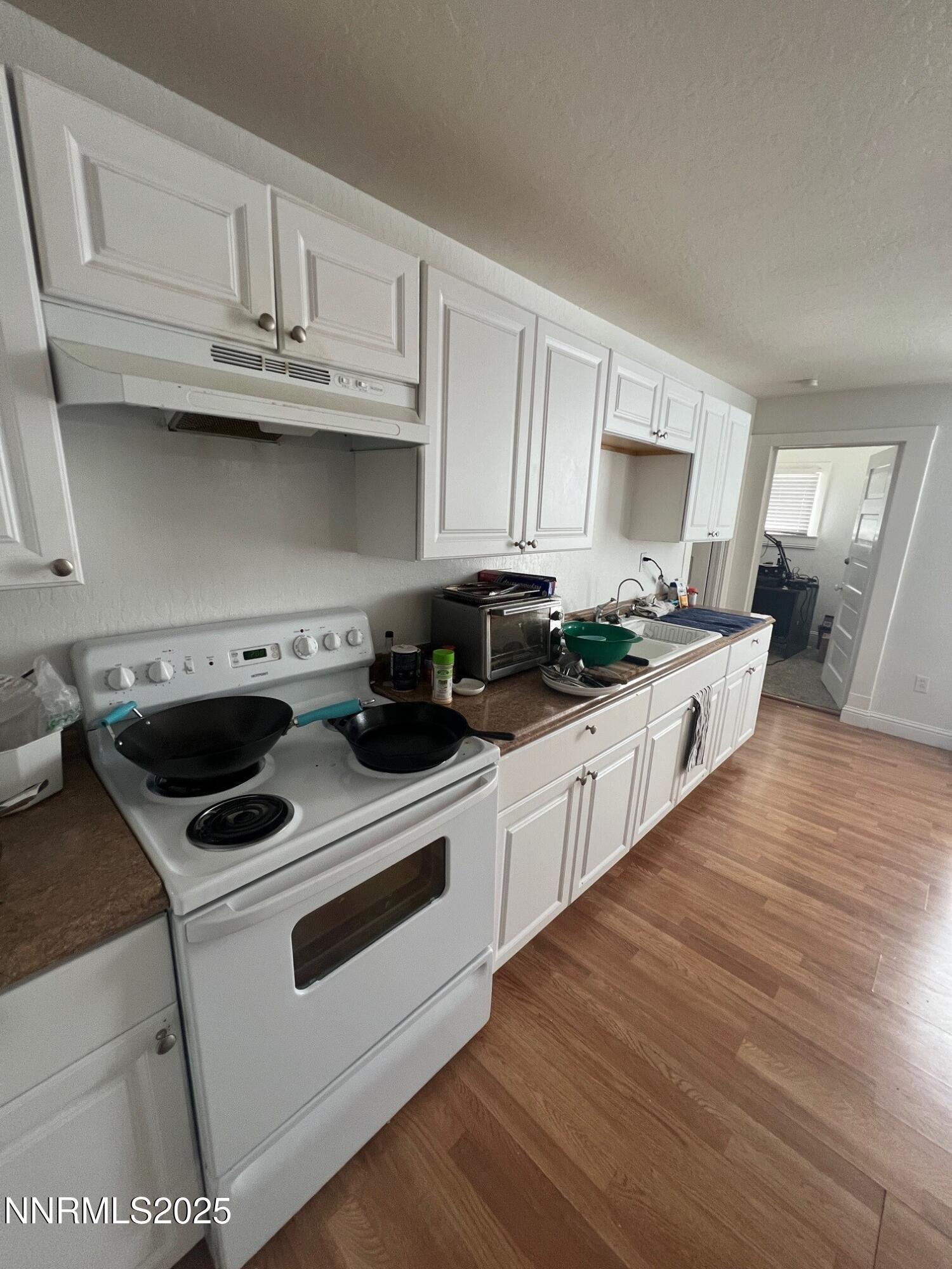 2 bedroom kitchen
