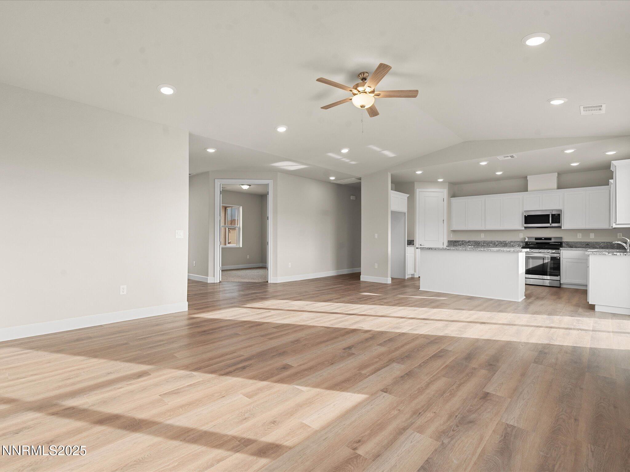 09-2555 Emerson Cir-108