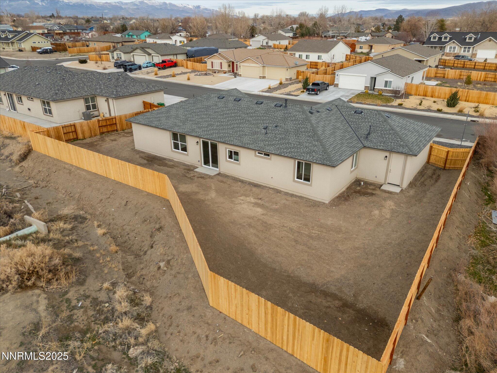 45-2555 Emerson Cir-145