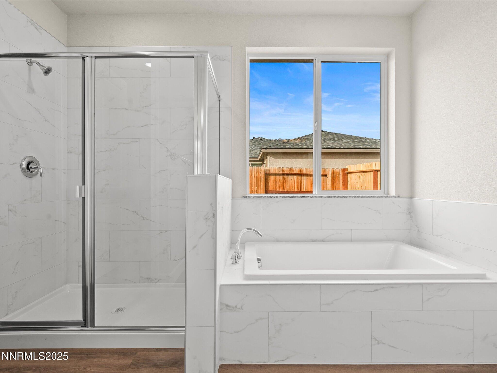 26-2555 Emerson Cir-125