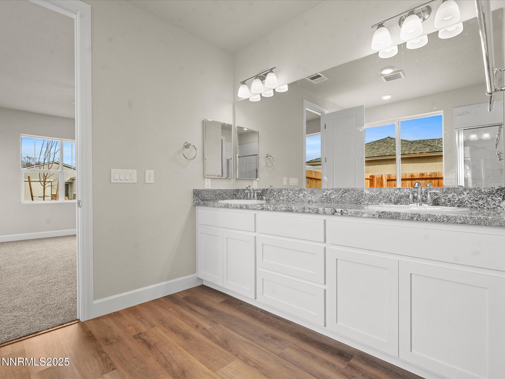 27-2555 Emerson Cir-126