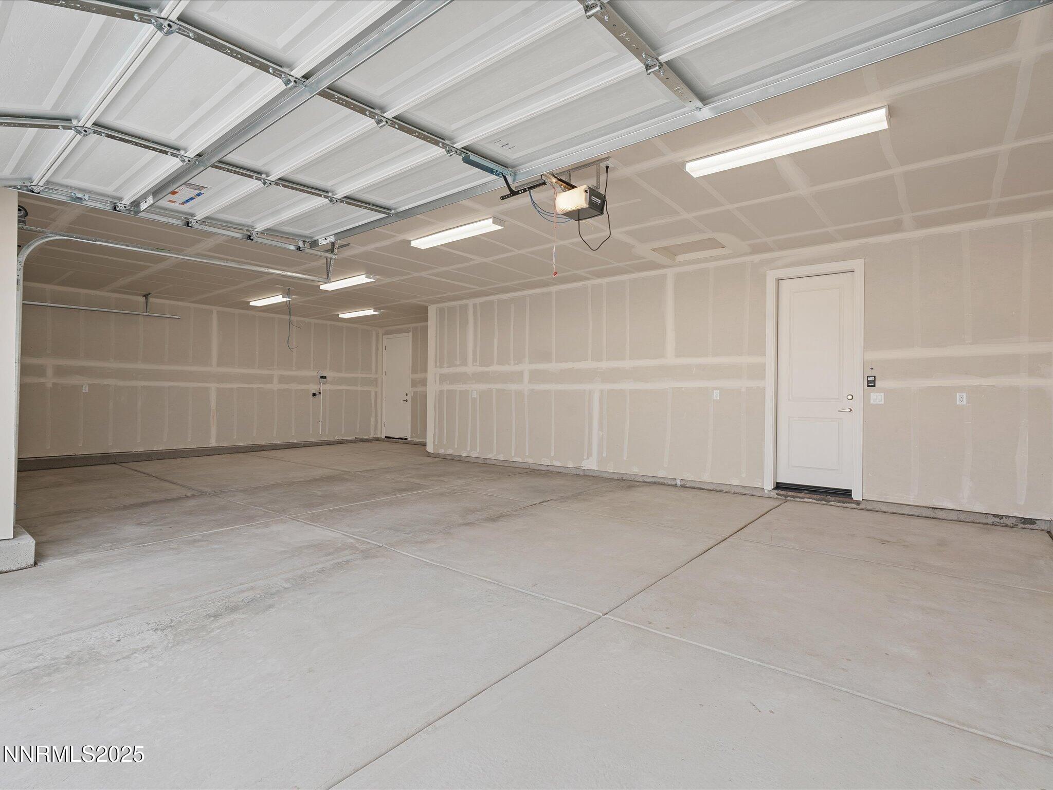 37-2555 Emerson Cir-136