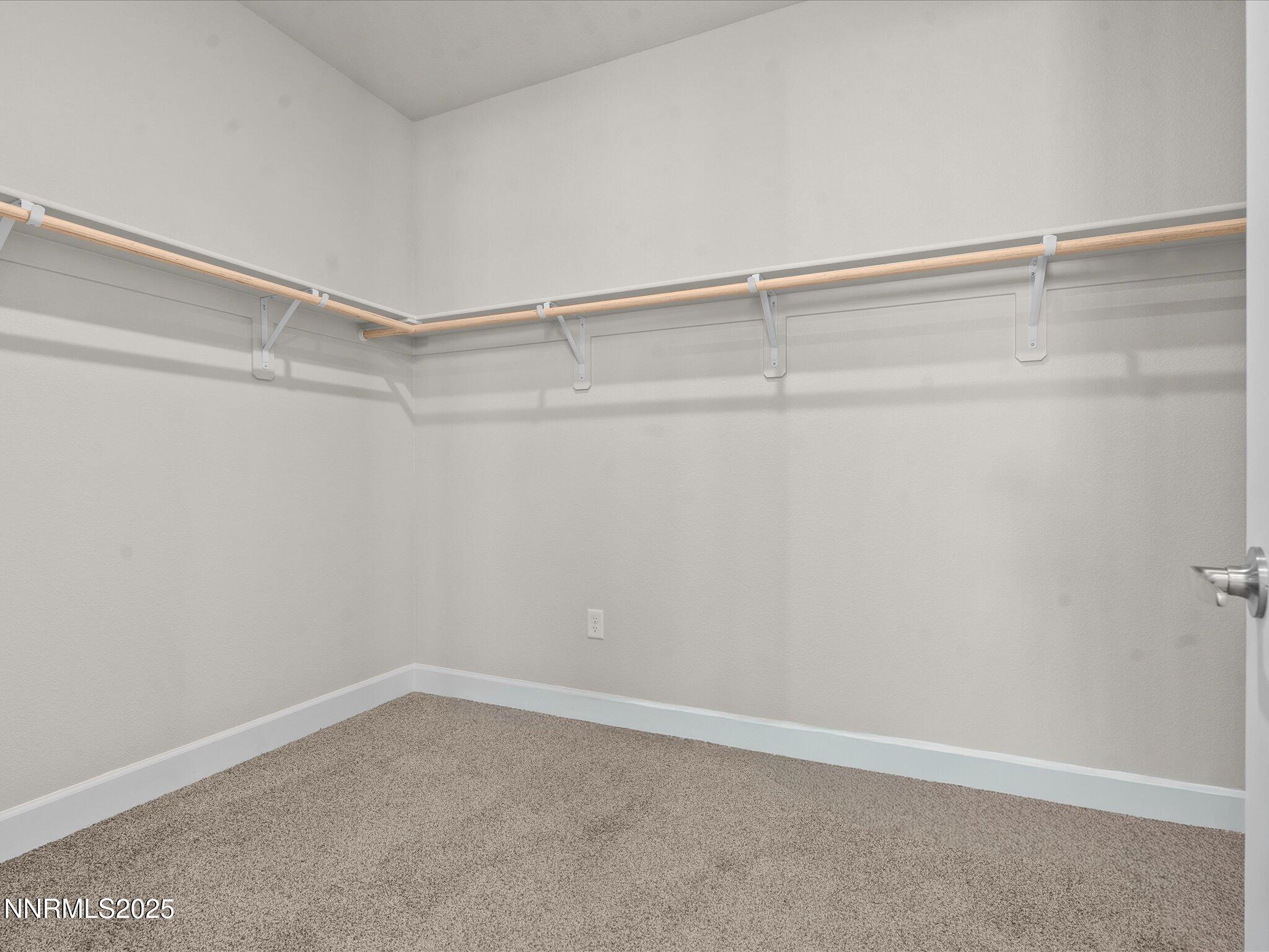 28-2555 Emerson Cir-127