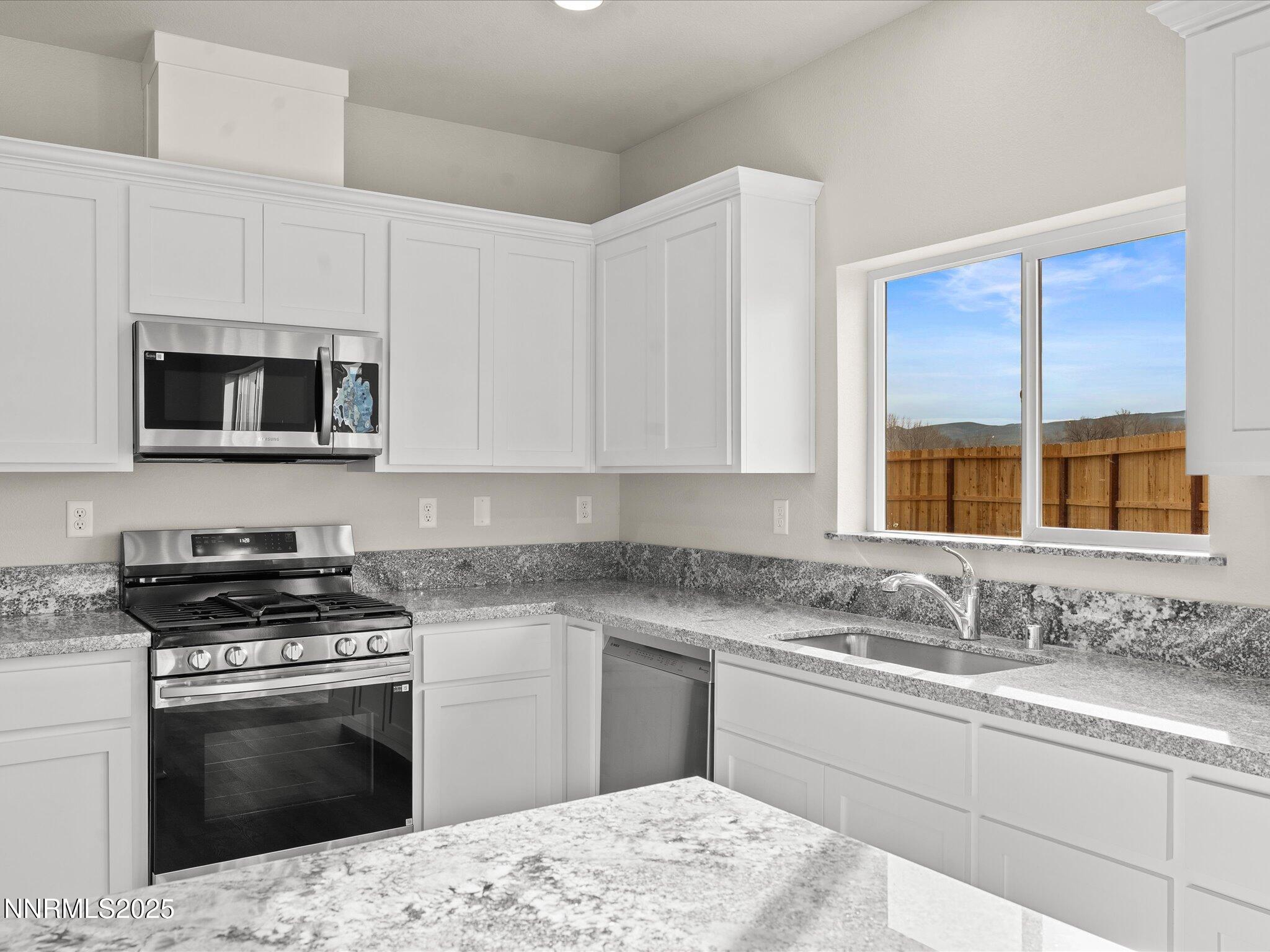 19-2555 Emerson Cir-118