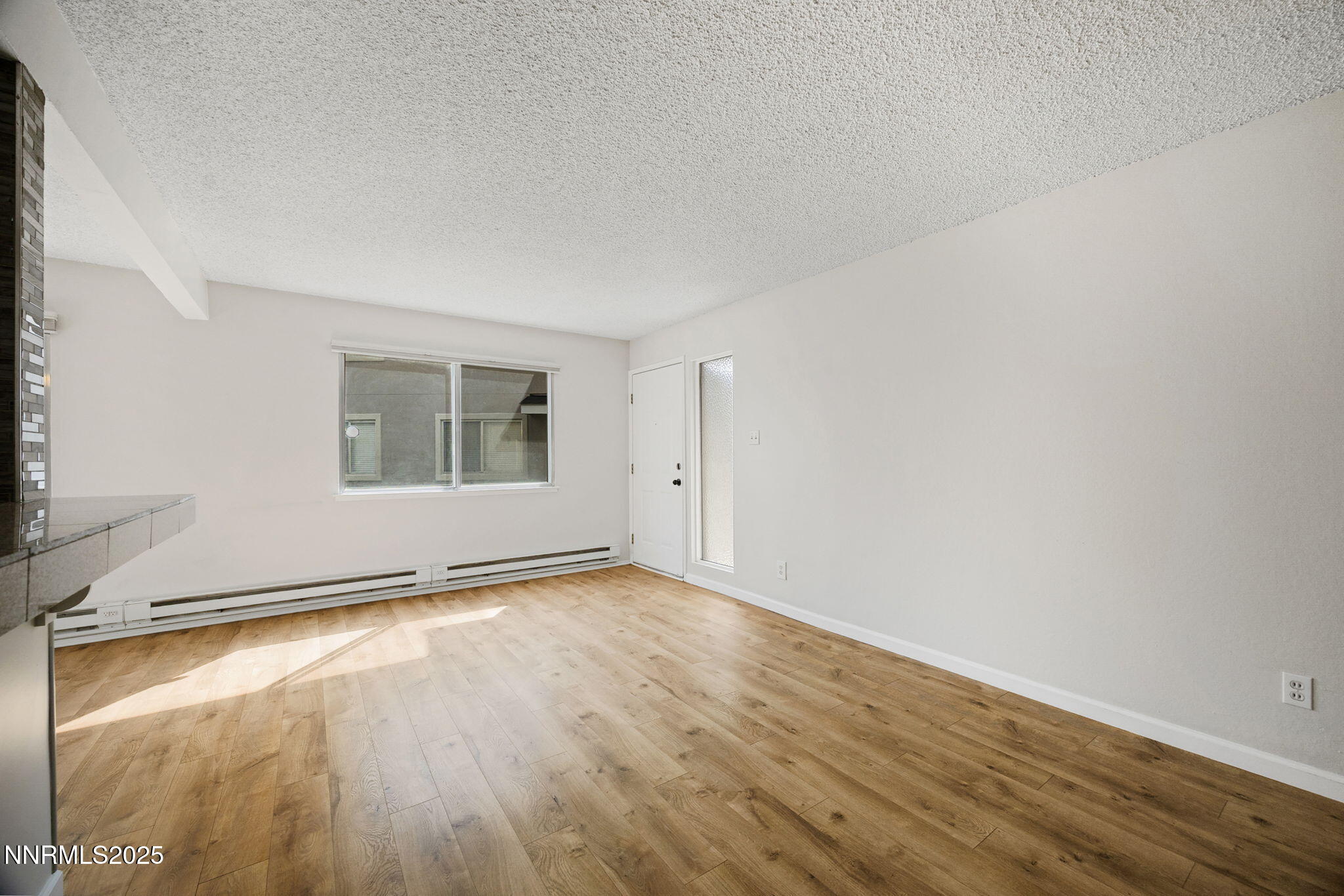 13-web-or-mls-5010 Tahiti Way-14