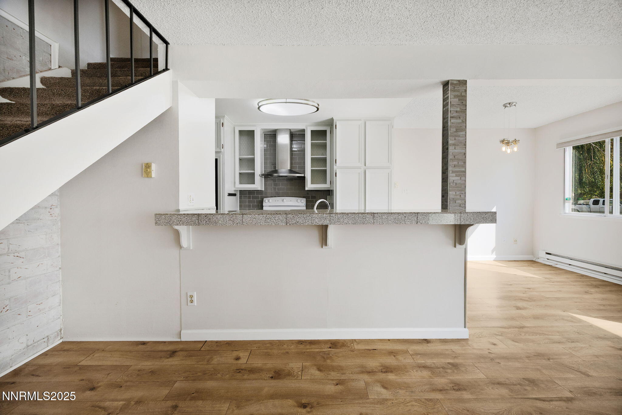 14-web-or-mls-5010 Tahiti Way-15