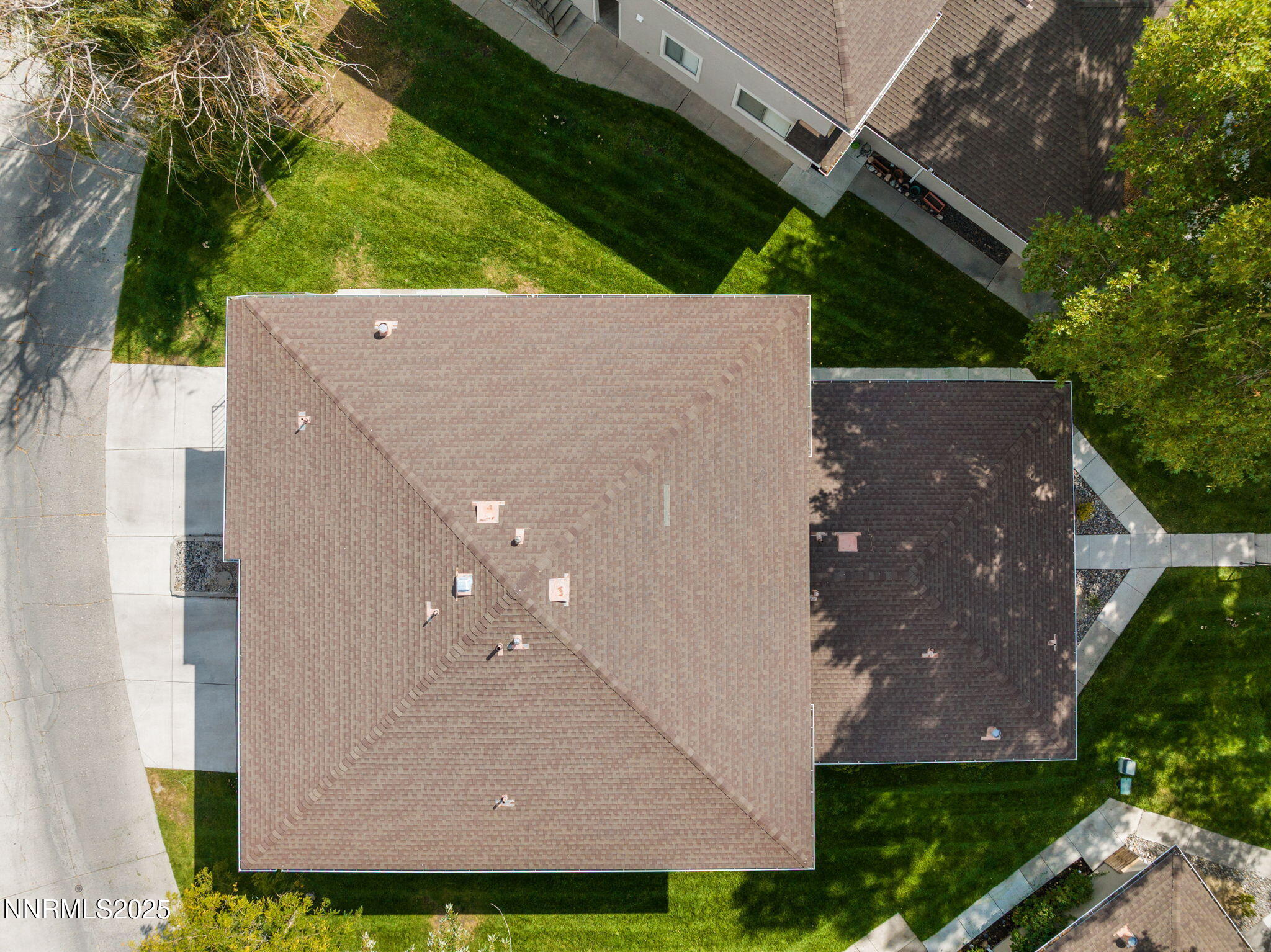 34-web-or-mls-5010 Tahiti Way-35