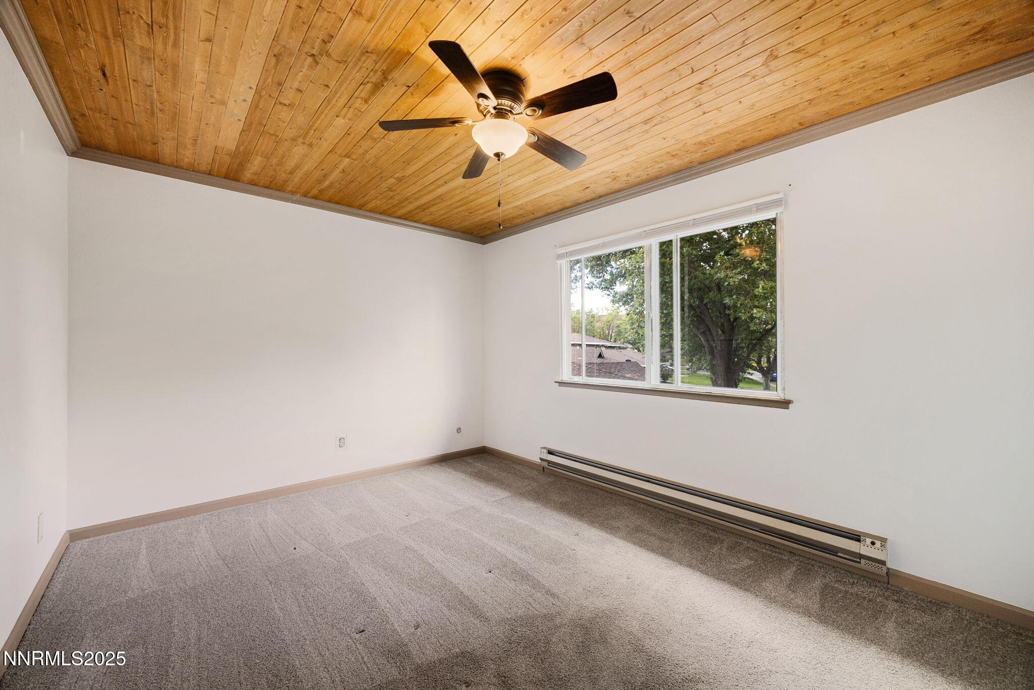 3-web-or-mls-5010 Tahiti Way-4