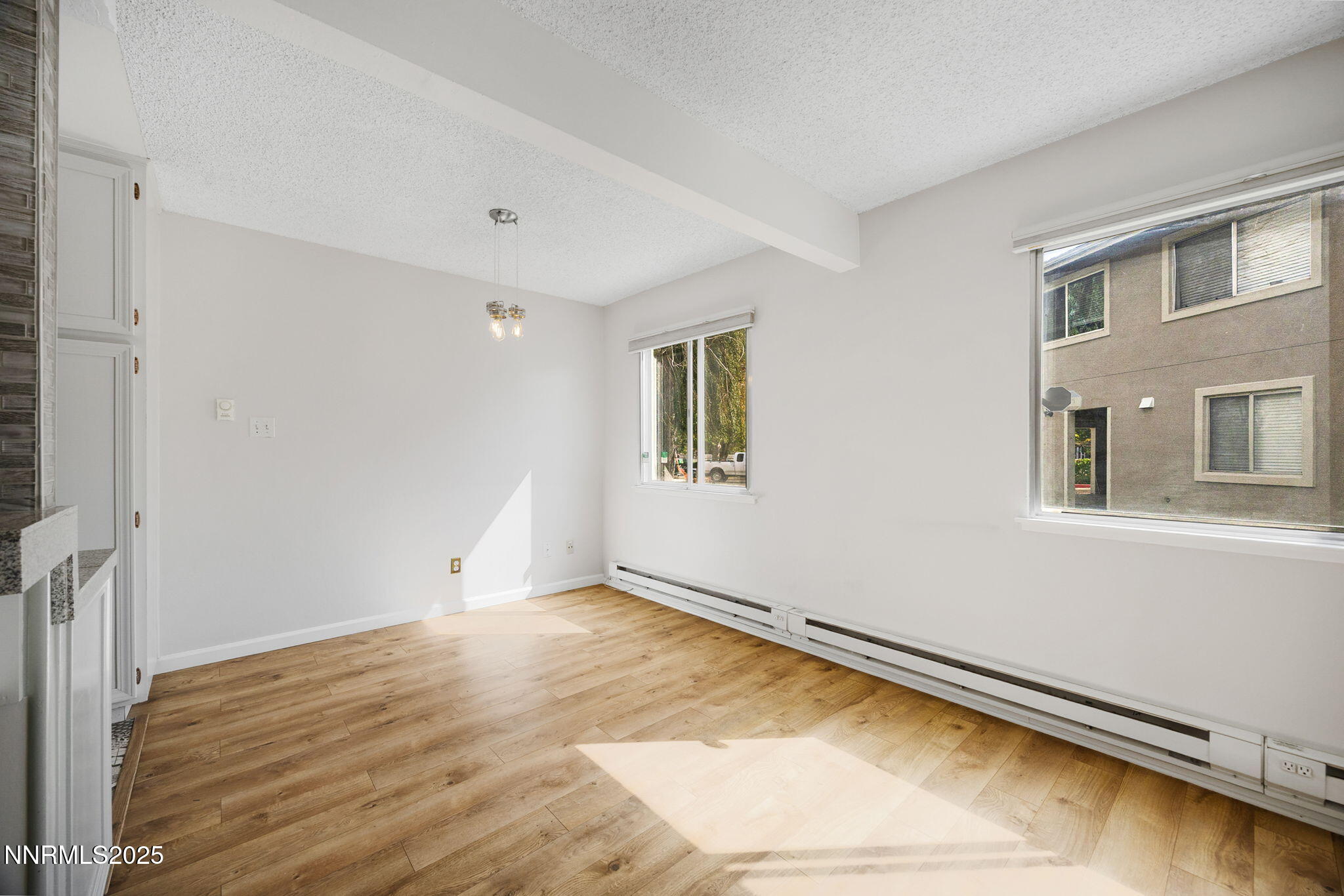 17-web-or-mls-5010 Tahiti Way-18