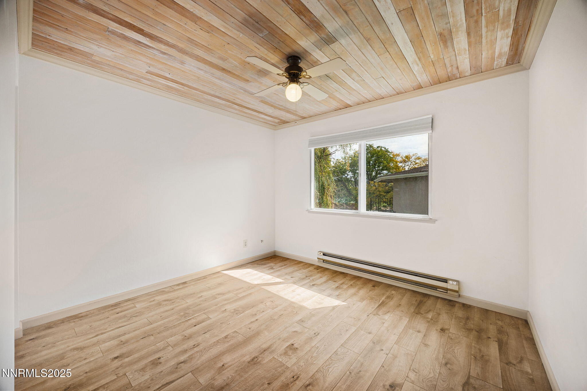 36-web-or-mls-5010 Tahiti Way