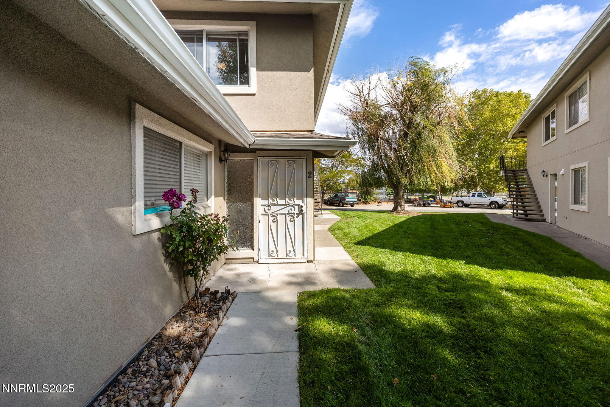 26-web-or-mls-5010 Tahiti Way-27