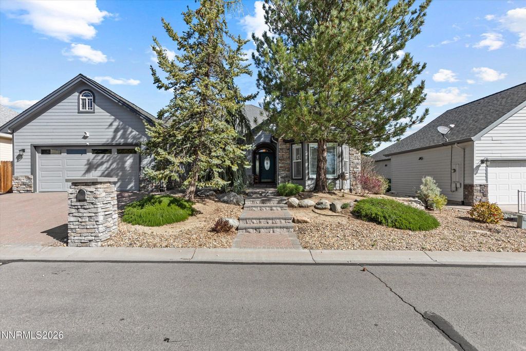 Photo of 2226 Oak Ridge Drive, Carson City, NV 89703 (MLS # 260004094)