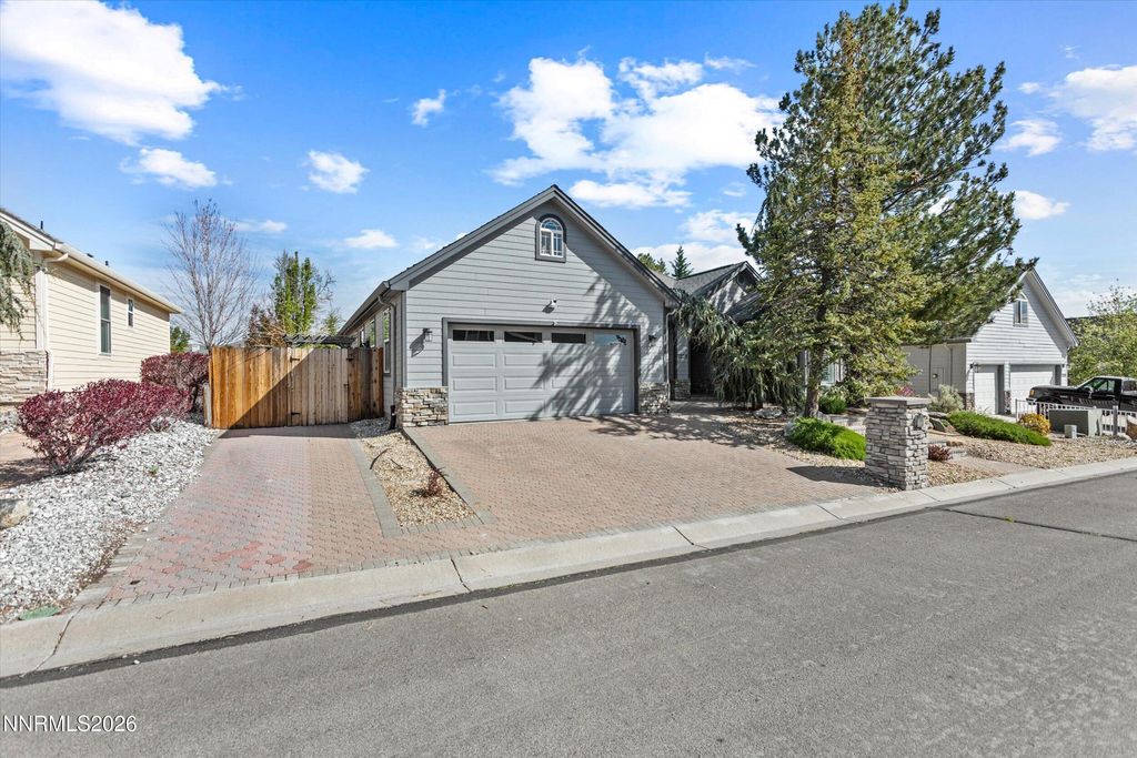 Photo of 2226 Oak Ridge Drive, Carson City, NV 89703 (MLS # 260004094)