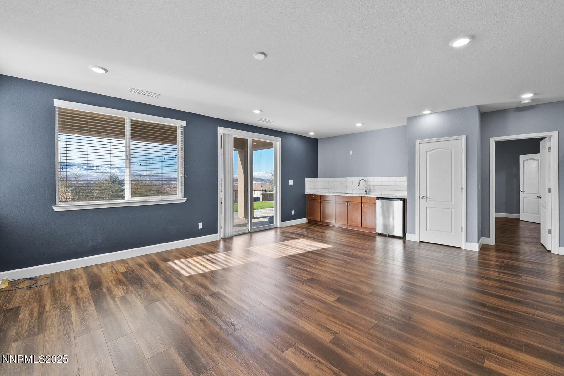 DSC02652-Edit-1800x200