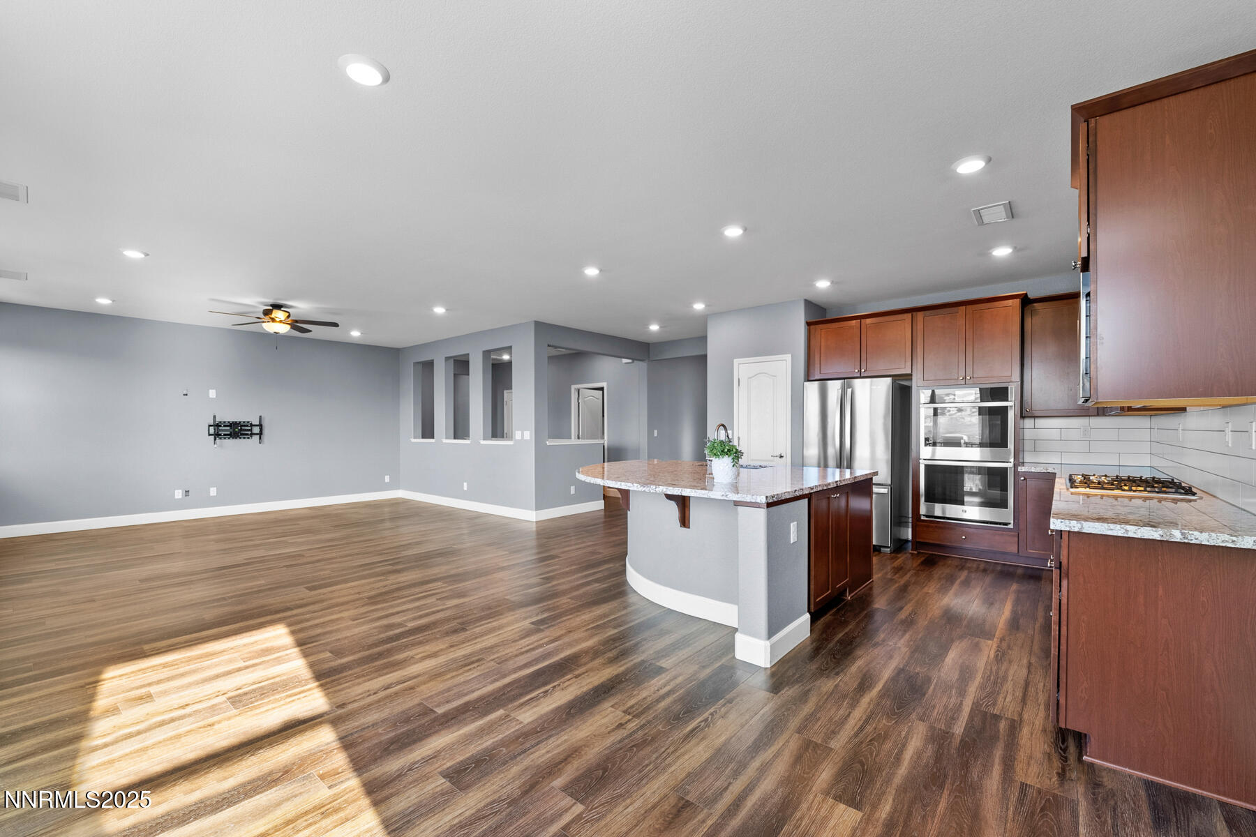 DSC02546-Edit-1800x200