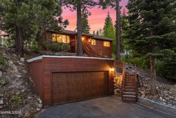 111 ROXANNE CT, STATELINE, NV 89449 - Image cdb851a3f5224cda04a6fa2bc5da17be/1205823861