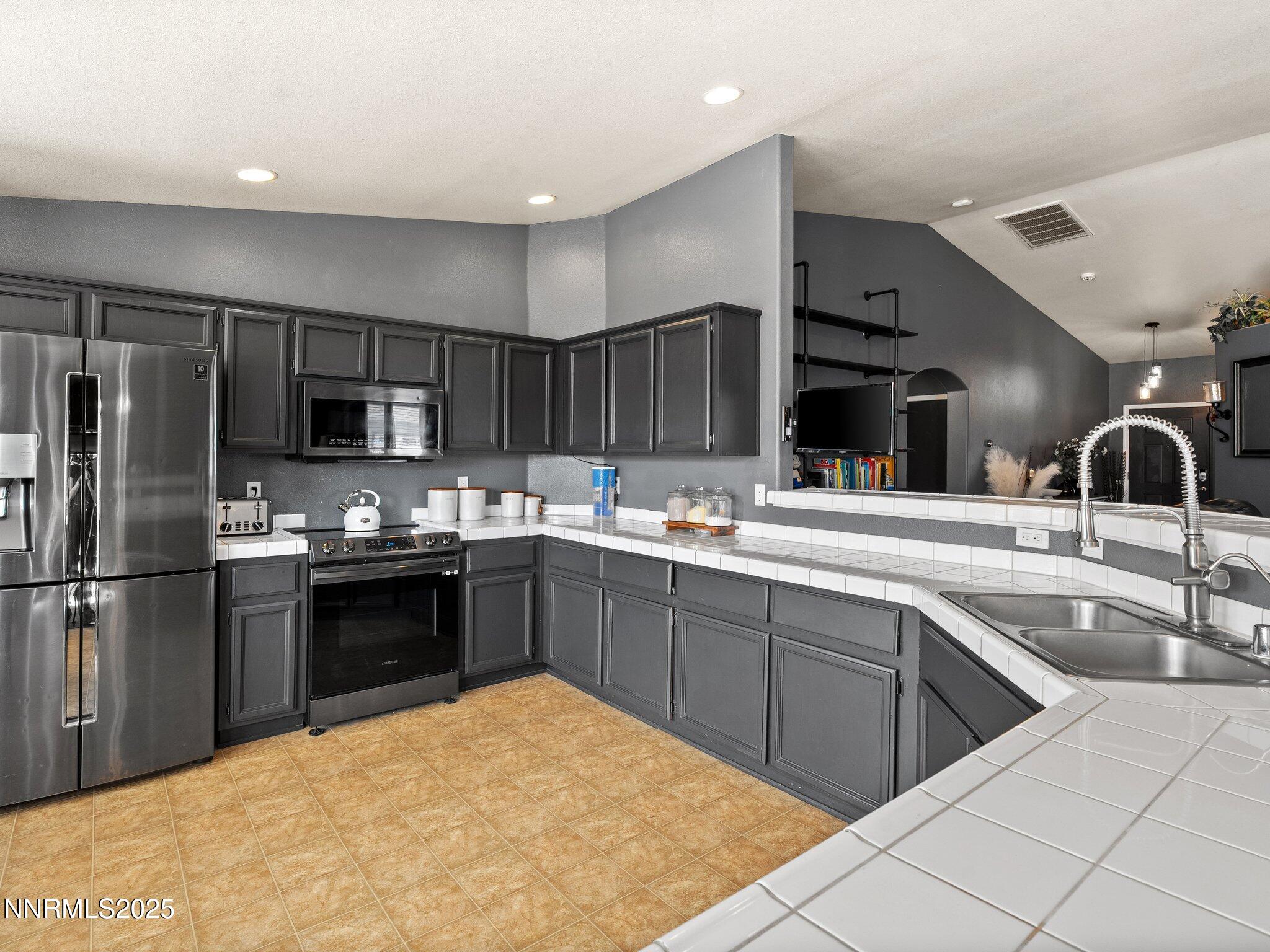 2187 Snow Drift Rd-120