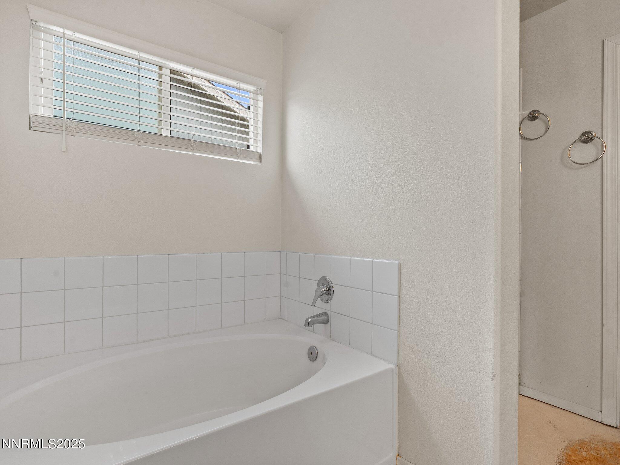 2187 Snow Drift Rd-128