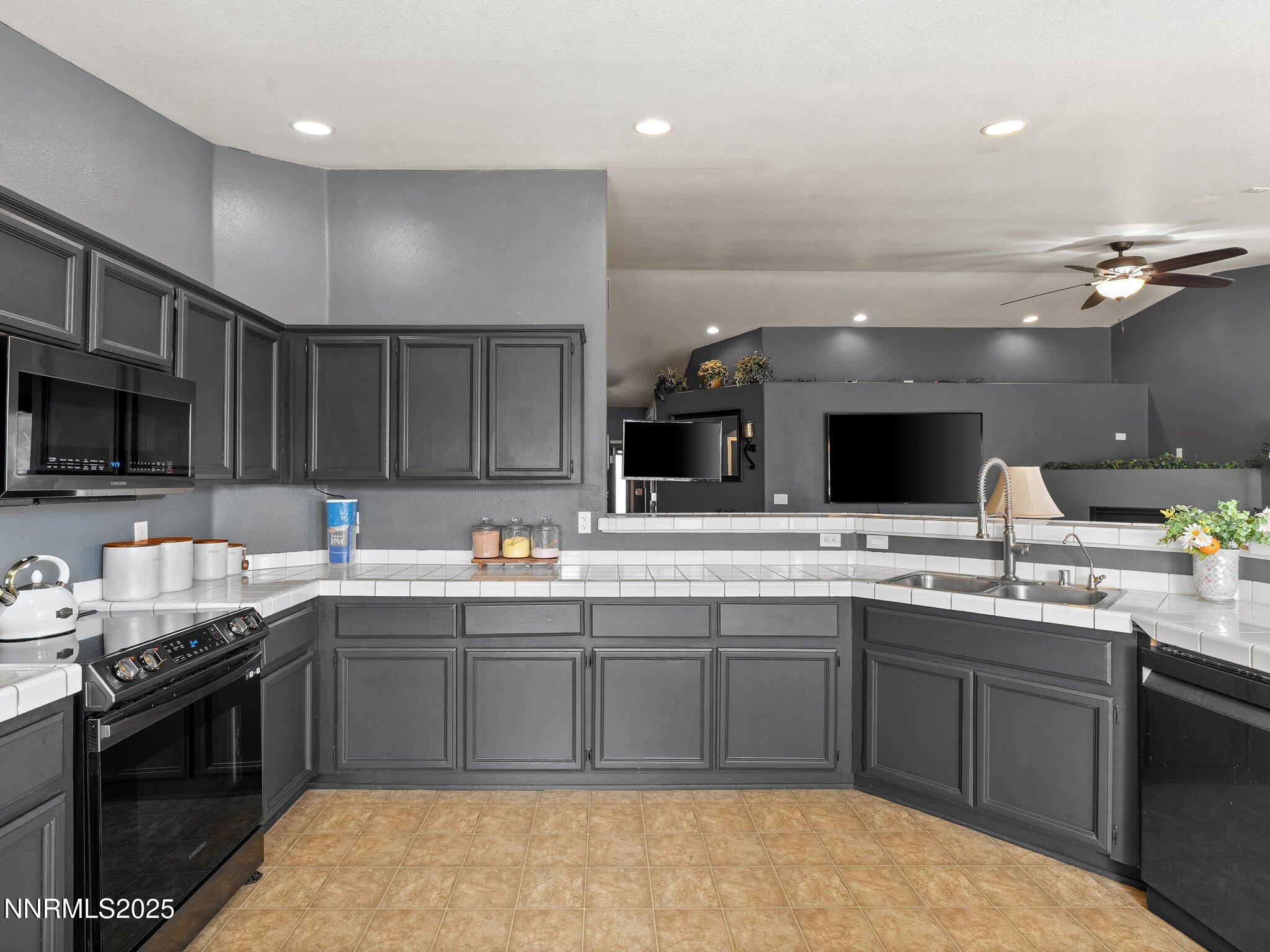 2187 Snow Drift Rd-122