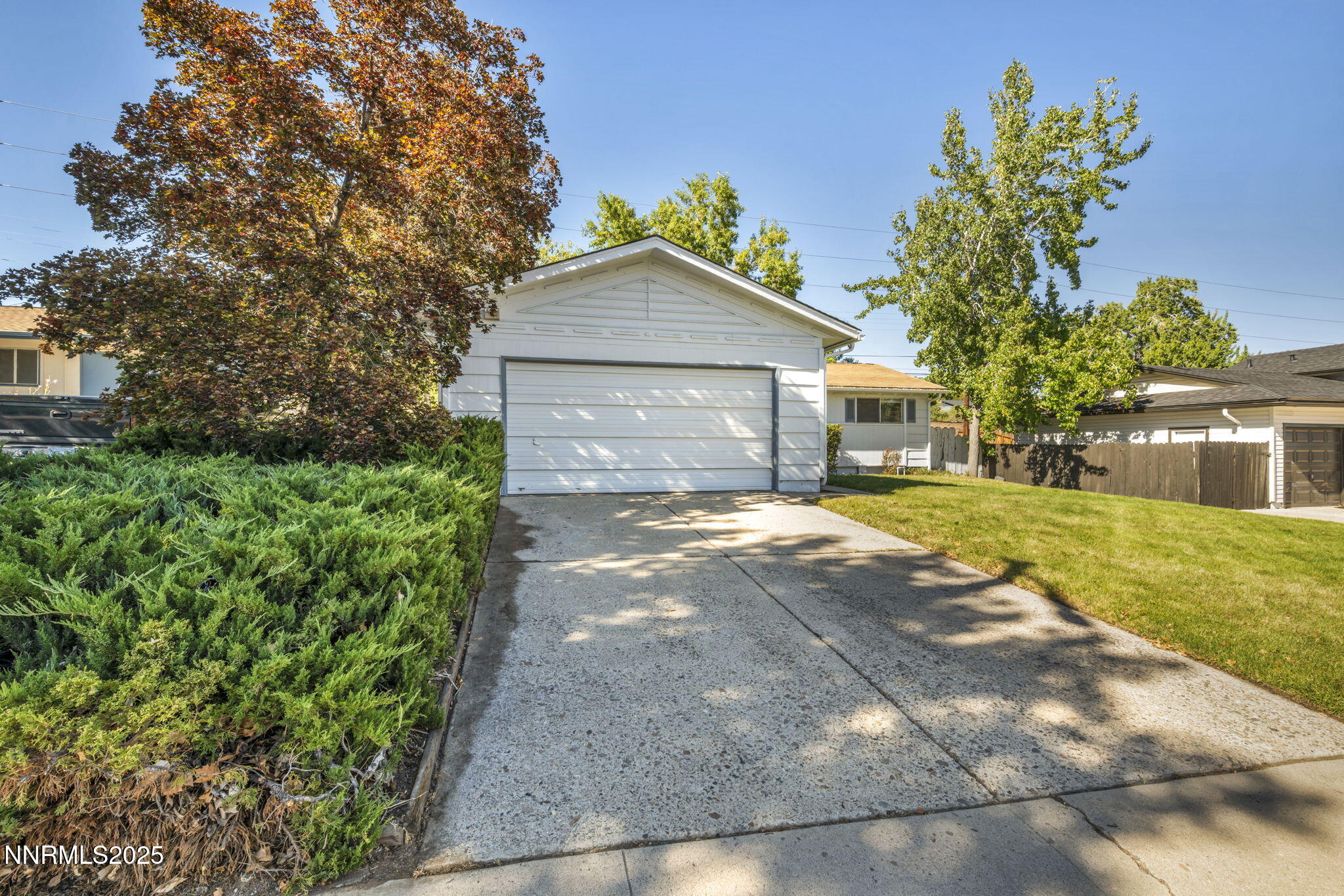 2-web-or-mls-3235-bryan-st