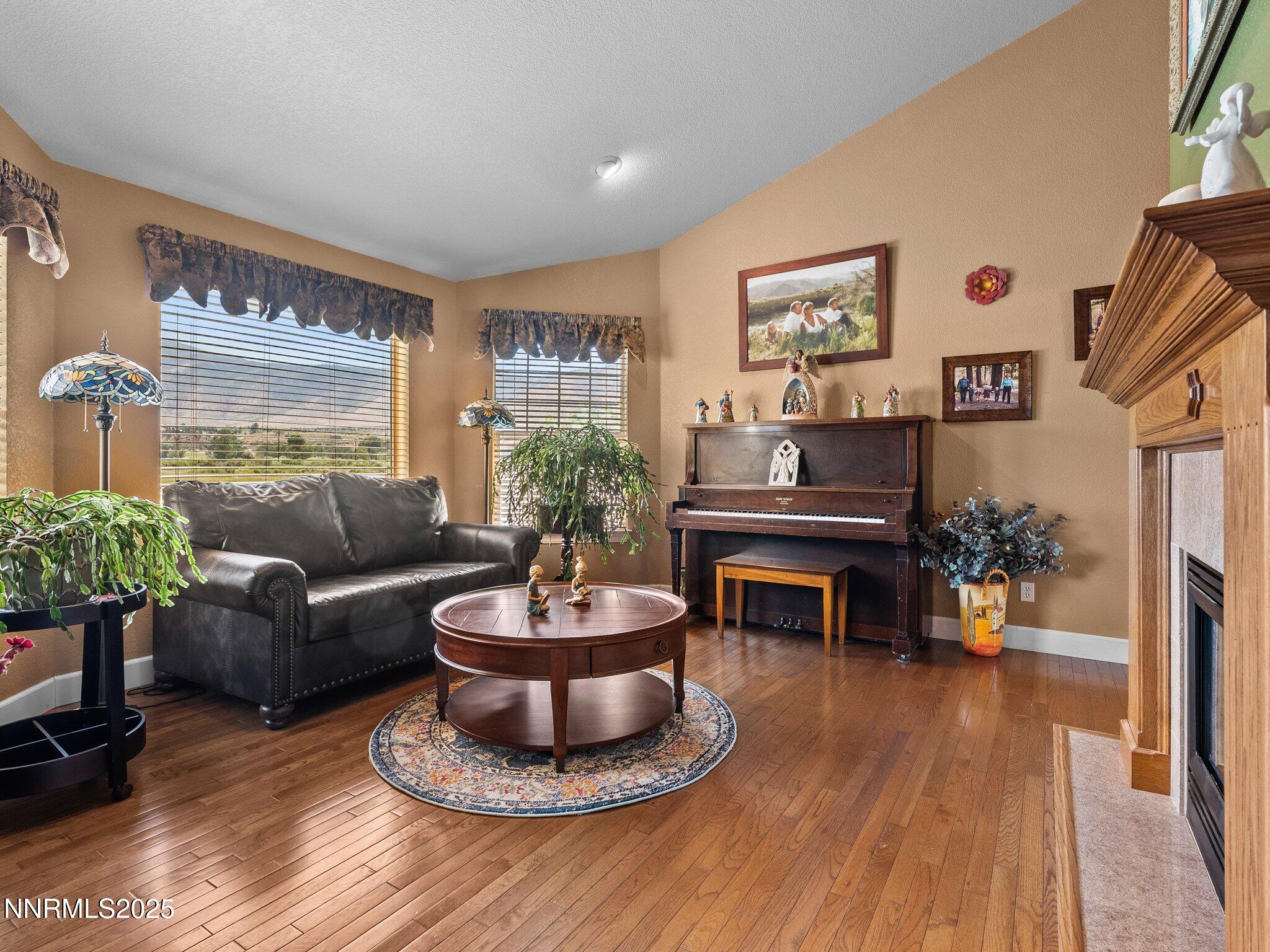 Coleville, California 96107, United States, 4 Bedrooms Bedrooms, ,3 BathroomsBathrooms,Residential,Active,180783