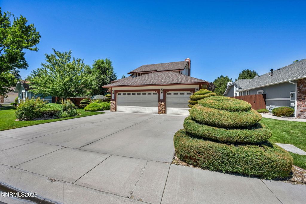 Photo of 1701 Lantana Drive, Minden, NV 89423 (MLS # 250054242)